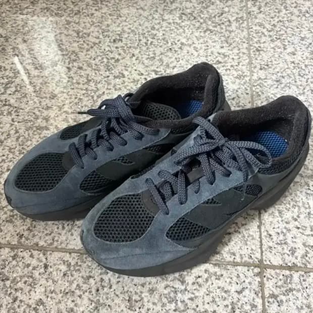 뉴발란스 오라리 러너 팬텀 270