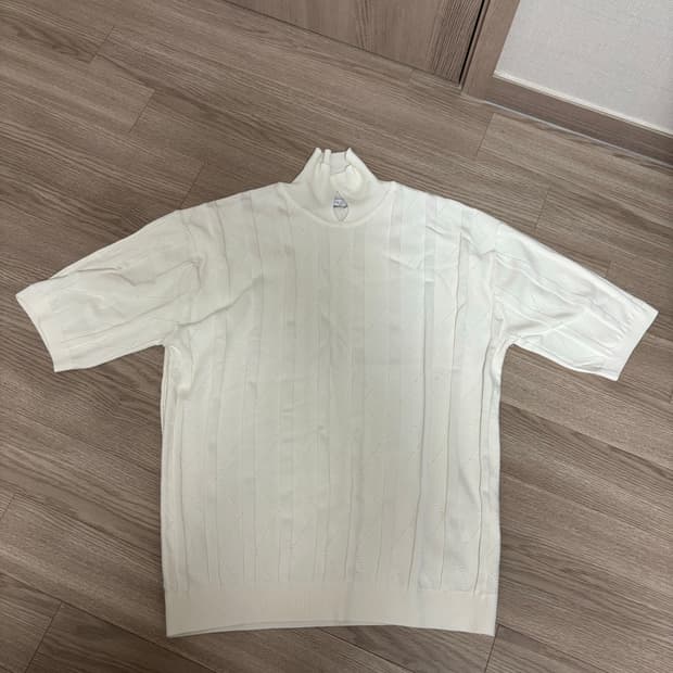 [S] 셔터 하프 니트 화이트