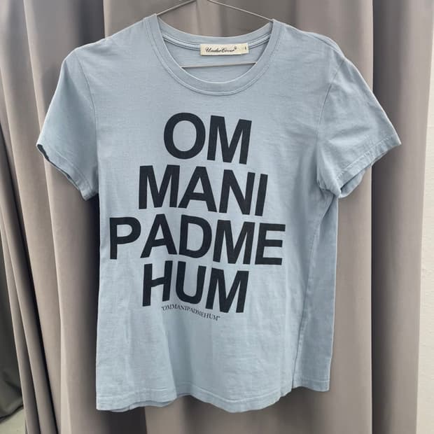 언더커버 레터링 반팔 티셔츠