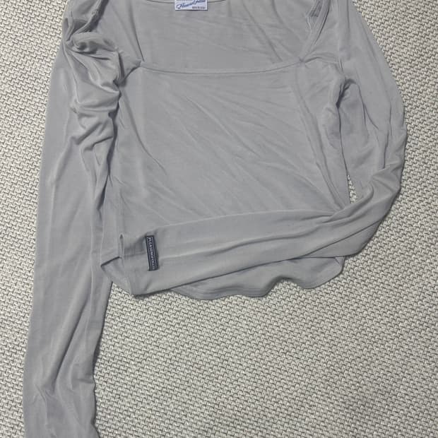 플리즈노팔로우 지나스퀘어넥 슬리브탑