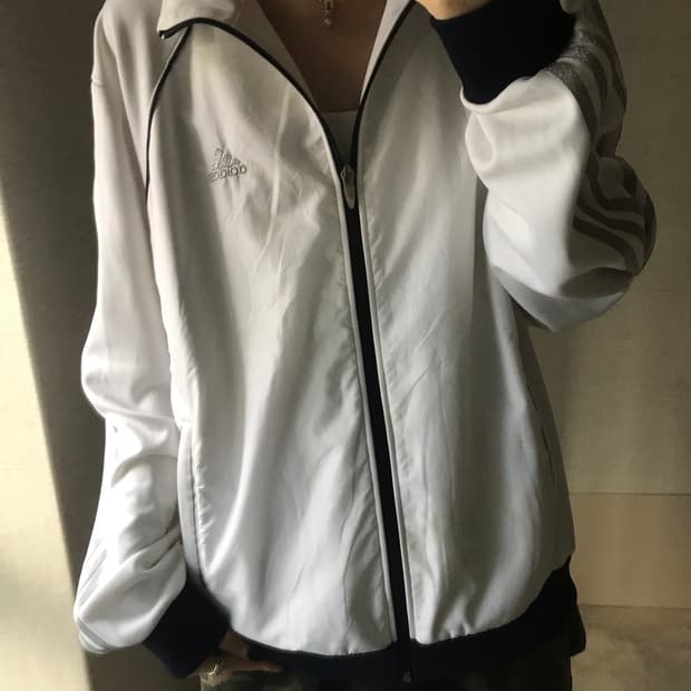 아디다스 화이트 실버 져지