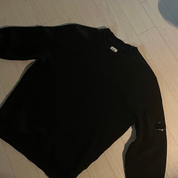 Cp컴퍼니 맨투맨 블랙