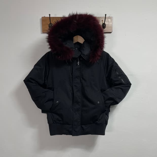 겐조 블랙 야상 숏 패딩 (on.102)   