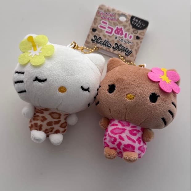 last one/SANRIO KITTY TWIN CHARM