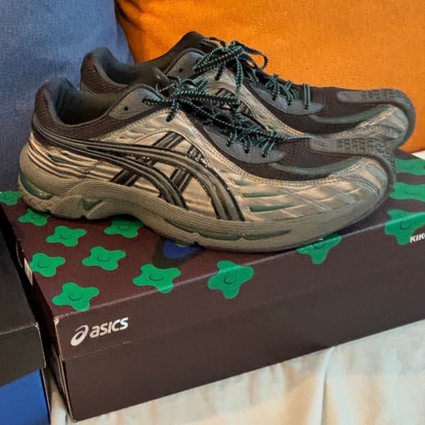 급처(285) 아식스 키코 젤 플라메 그레이 블랙