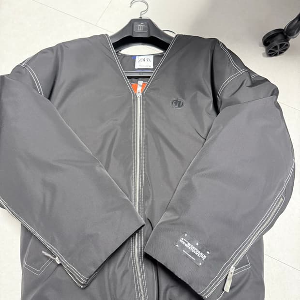 자라 아더에러 봄버 패딩 s