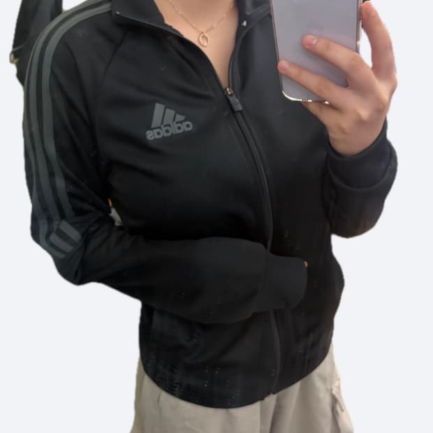 🩶아디다스 다크그레이 에센셜 라인 블랙 트랙탑 져지🩶