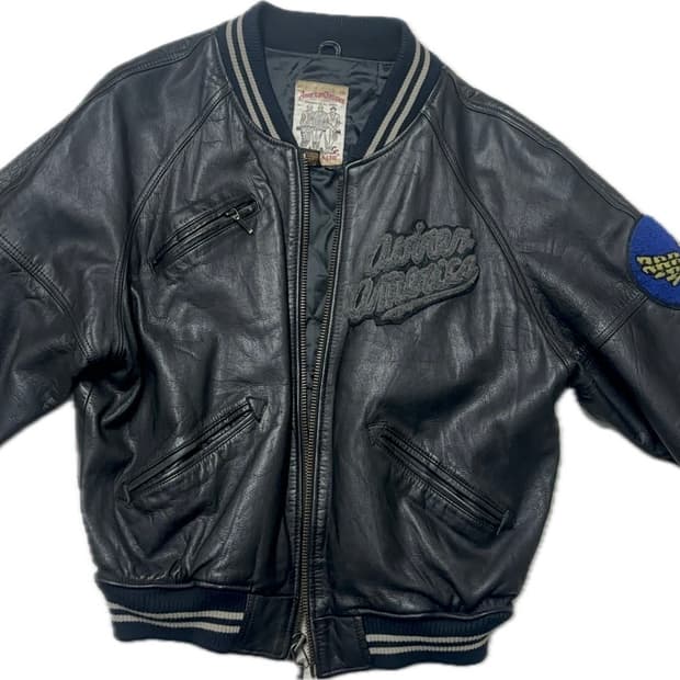 Avirex track field 바시티 자켓