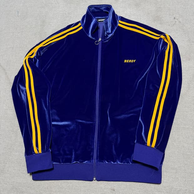 널디 벨벳 트랙탑