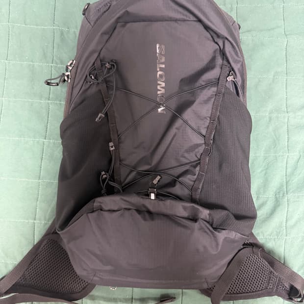 살로몬 XT 10L 백팩 블랙