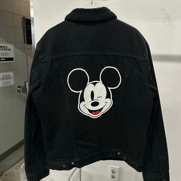 Levi’s x disney heavy weight trucker