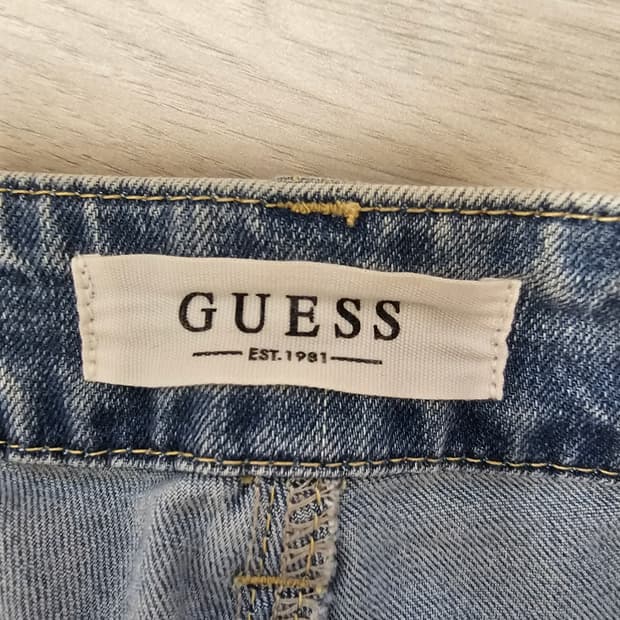 GUESS 청바지