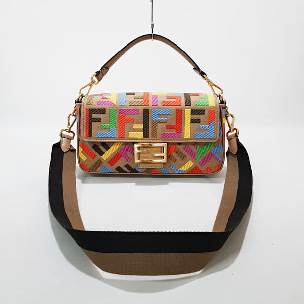 펜디 8BR600 바게트 미디움 숄더백