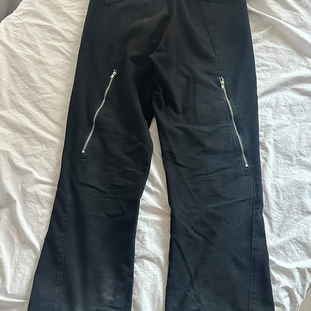 [M] 플라스틱프로덕트 지퍼팬츠