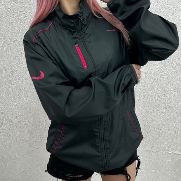 나이키 딥핑크 라인 차콜 바람막이 M