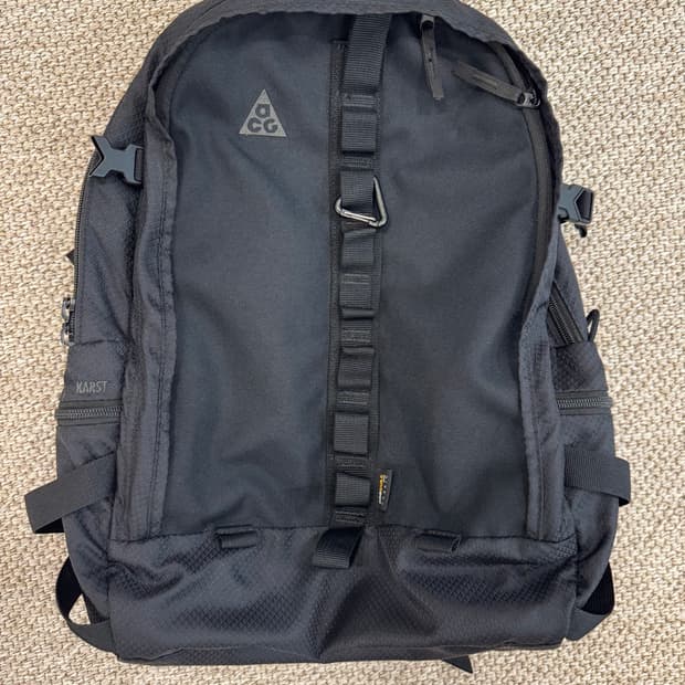나이키 ACG Karst(카스트) 검정가방 백팩