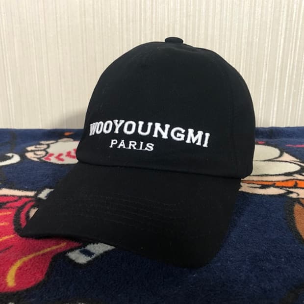 25SS 우영미 로고 자수 엠브로이드 볼캡/모자