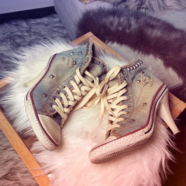 ASH 데님 스터드 힐 스니커즈