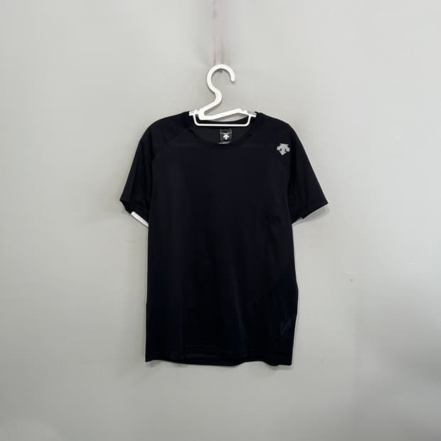 데상트 남성 반팔 티셔츠 95