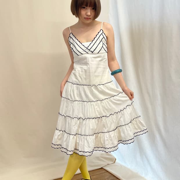 frill dress