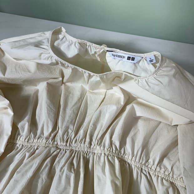 우먼L 유니클로 X JW앤더슨 크림아이보리 허리스트링 하프 블라우스