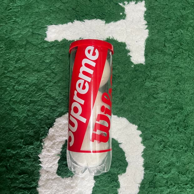 슈프림 테니스 공