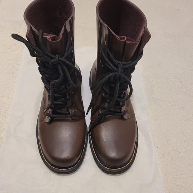 닥터마틴 8홀 레인부츠 230