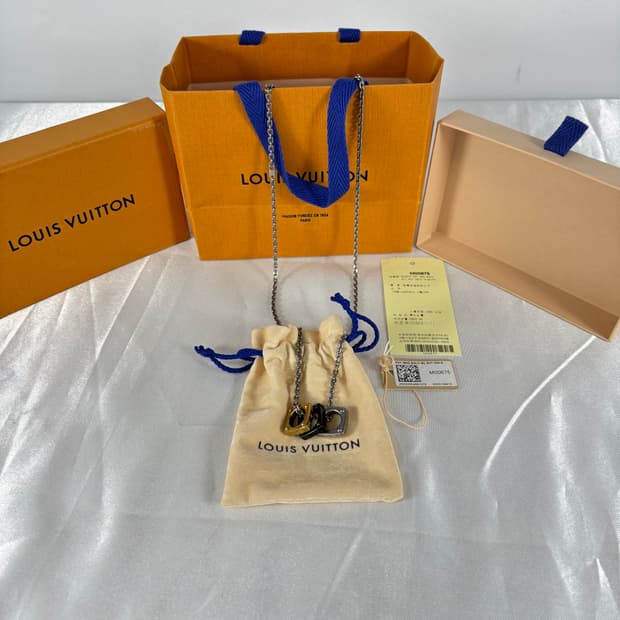 (풀세트,정품)루이비통 모노그램 볼트 네크리스 목걸이