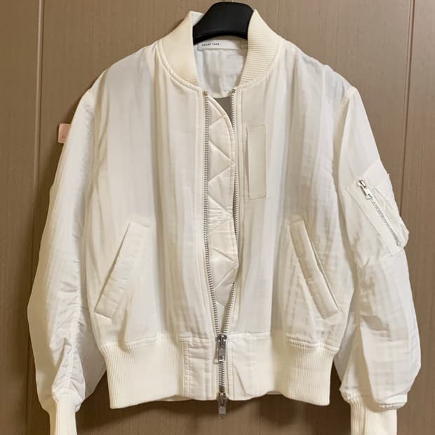 사카이럭 Sacai luck ma-1 화이트