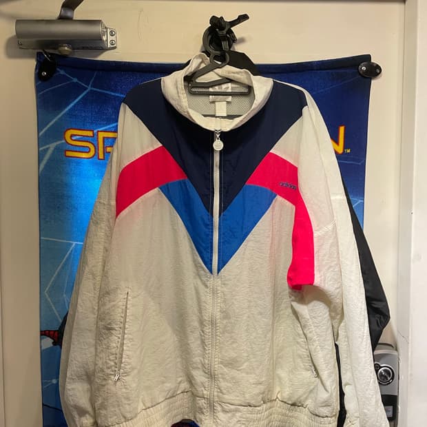 아디다스 바람막이 L 