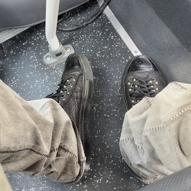 닐 바렛 레더 스터드 스니커즈 265