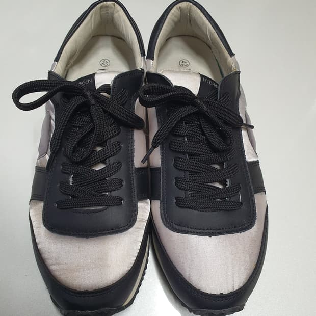 하이드로겐 스니커즈 