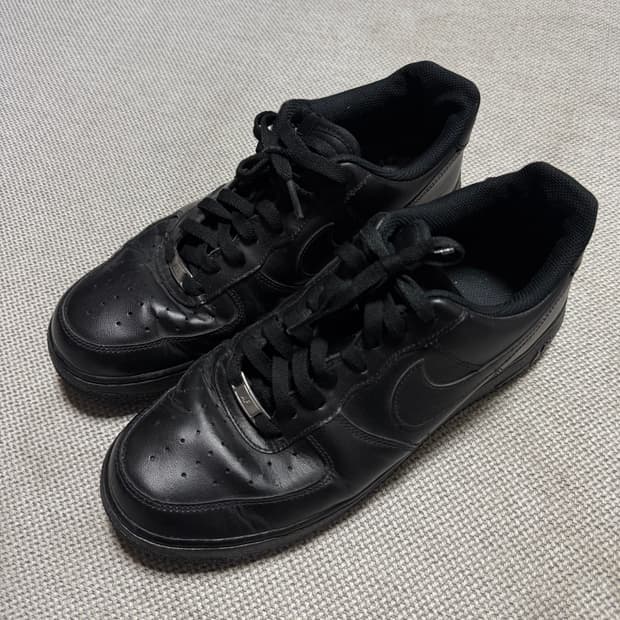 나이키 에어포스 올블랙