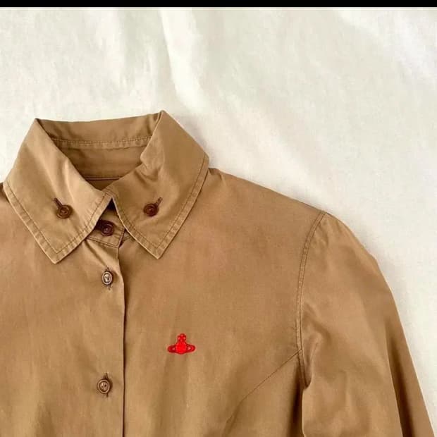 비비안웨스트우드 orb로고 브라운 셔츠