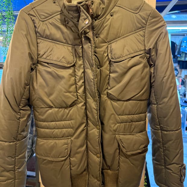 질스튜어트 베이지 경량패딩