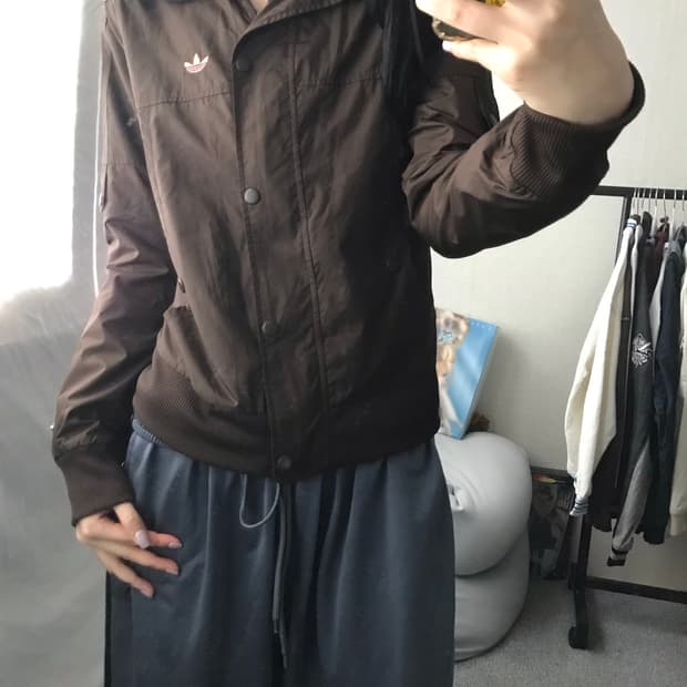 아디다스 브라운 바람막이