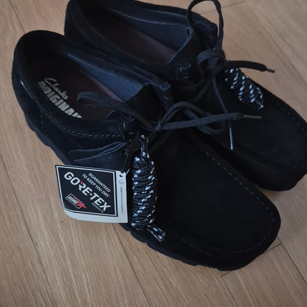 클락스왈라비 고어텍스 블랙 270