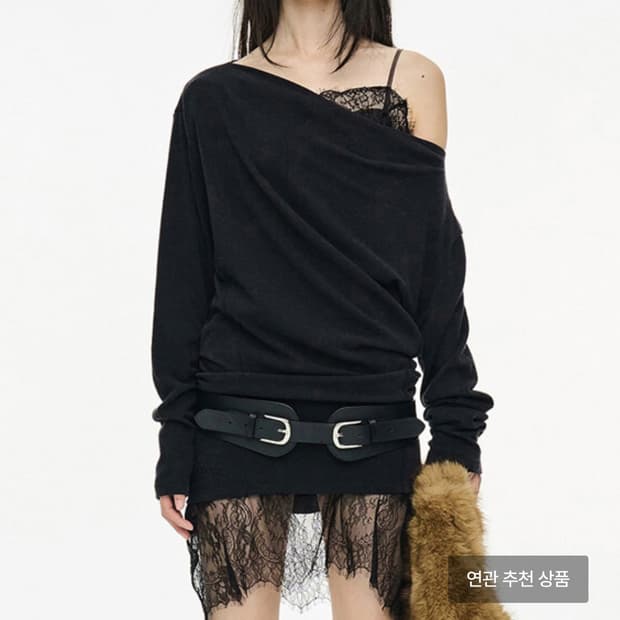 CERRIC INCISION TAPERED TOP BLACK 세릭 탑