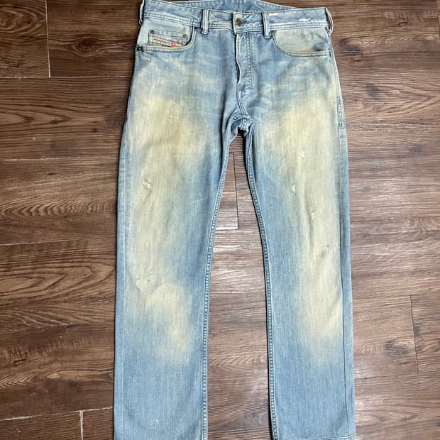 디젤 ZATINY 부츠컷 플레어진 데님 팬츠