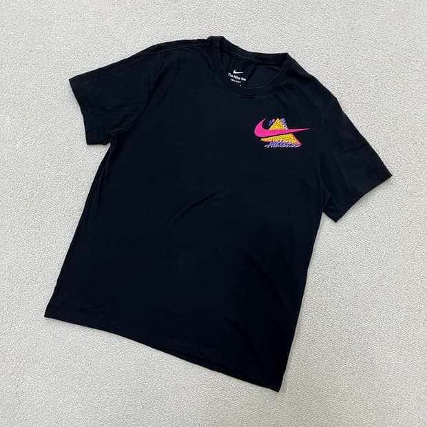 L 나이키 드라이핏 반팔 티셔츠 0406M