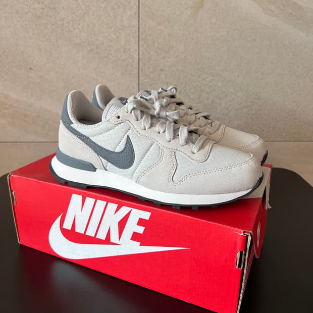 [225mm] 나이키 인터내셔널리스트 라이트본 