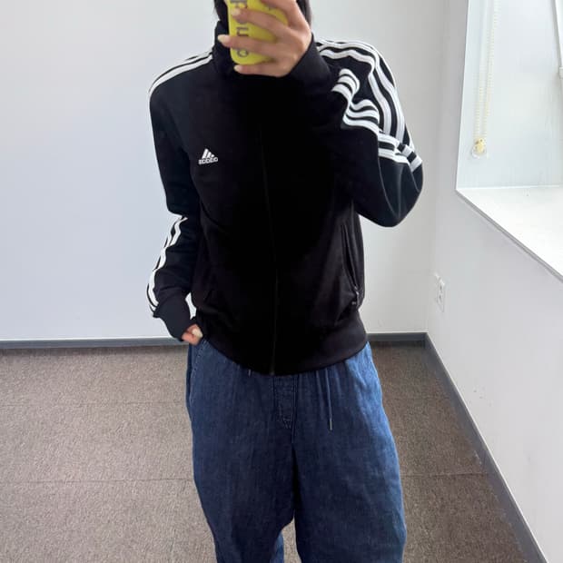 Adidas 아디다스 삼각로고 블랙 져지