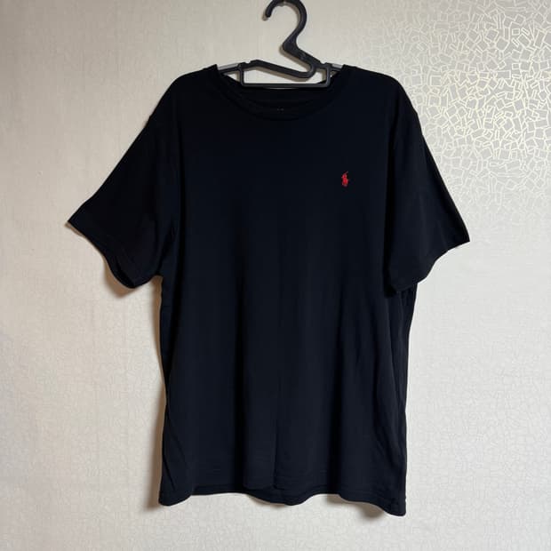 폴로 라운드 반팔티 팝니다