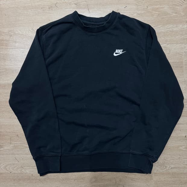 나이키 라운드 맨투맨