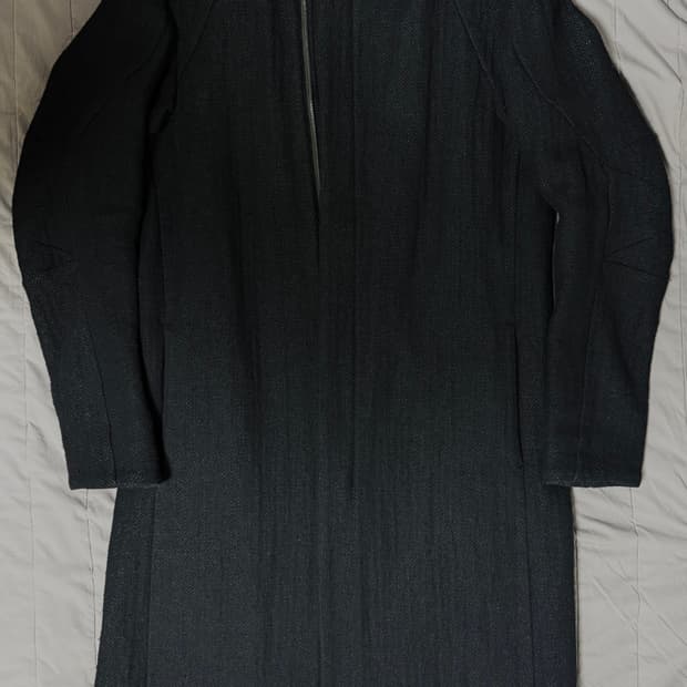 데보아 하이넥 코트 샘플