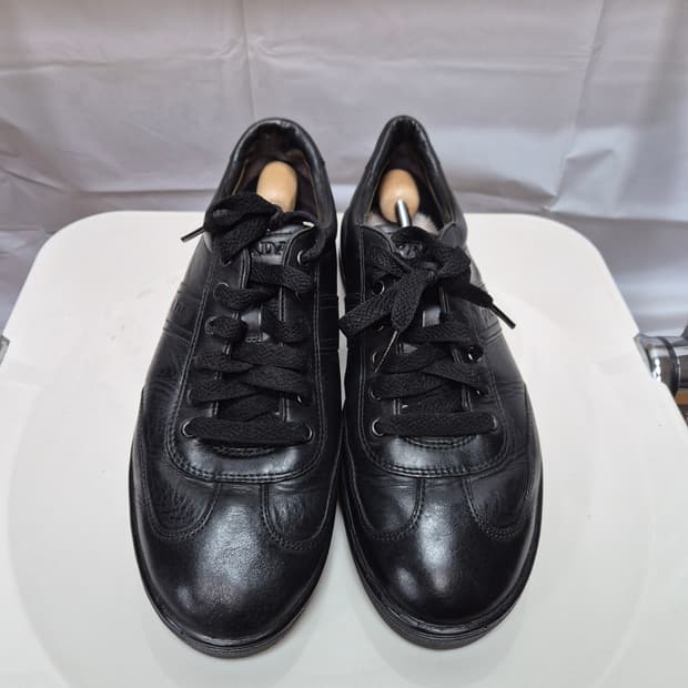 프라다 스니커즈 