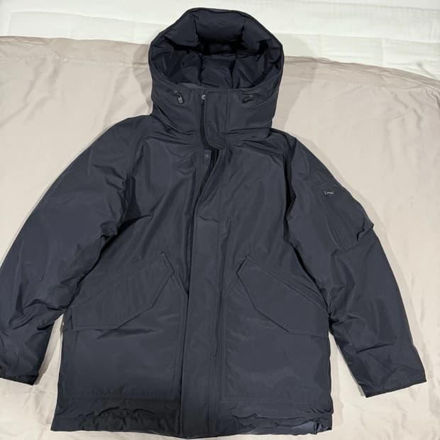 나나미카 고어텍스 다운코트 L 블랙 새제품