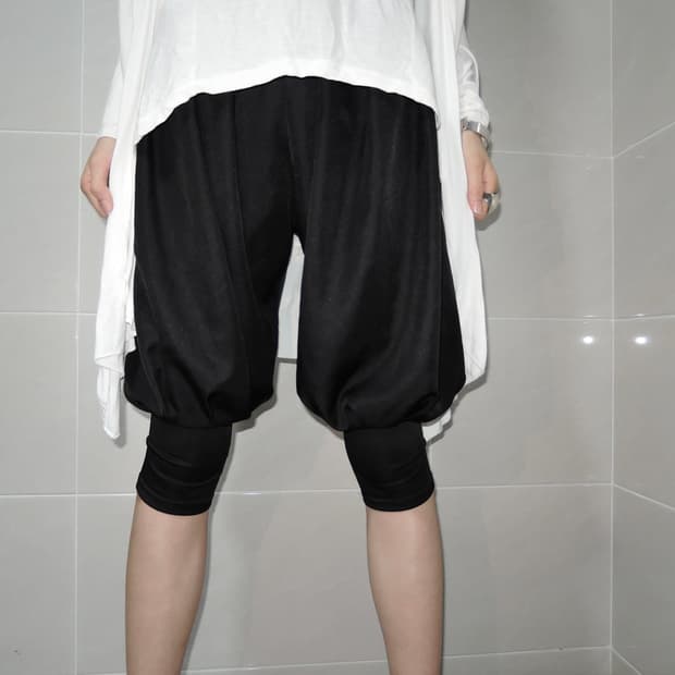 Cropped Balloon Jogger pants