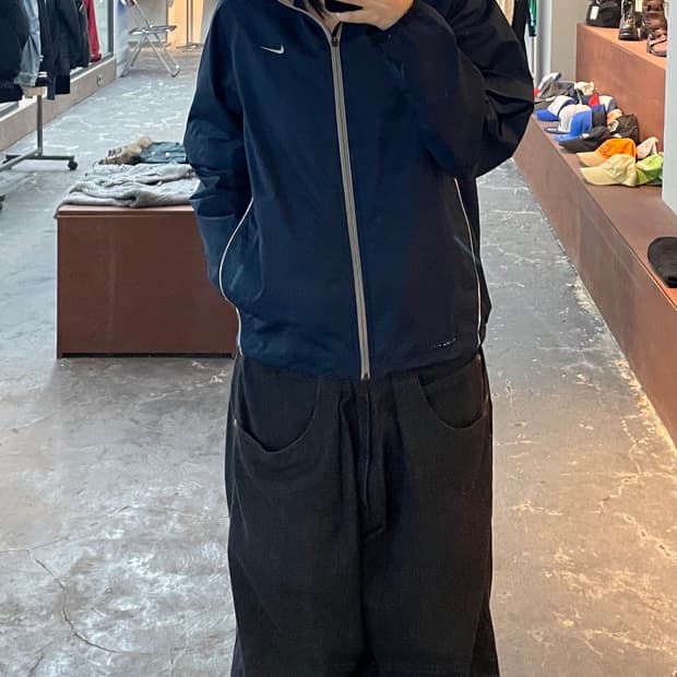 나이키 스우시 네이비 절개라인 바람막이 H889