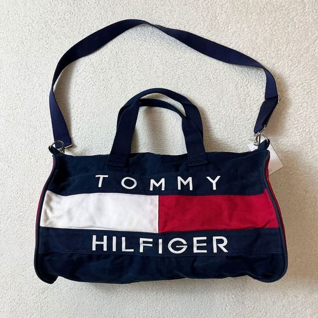 타미힐피거 00's 중형 원통 망치 크로스백 A1711